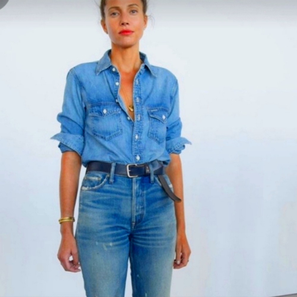 ‼️A&F oversized M Classic Denim Button Up Jean Shirt Medium Canadian Tuxedo